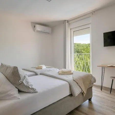 Tatil Evi Manola